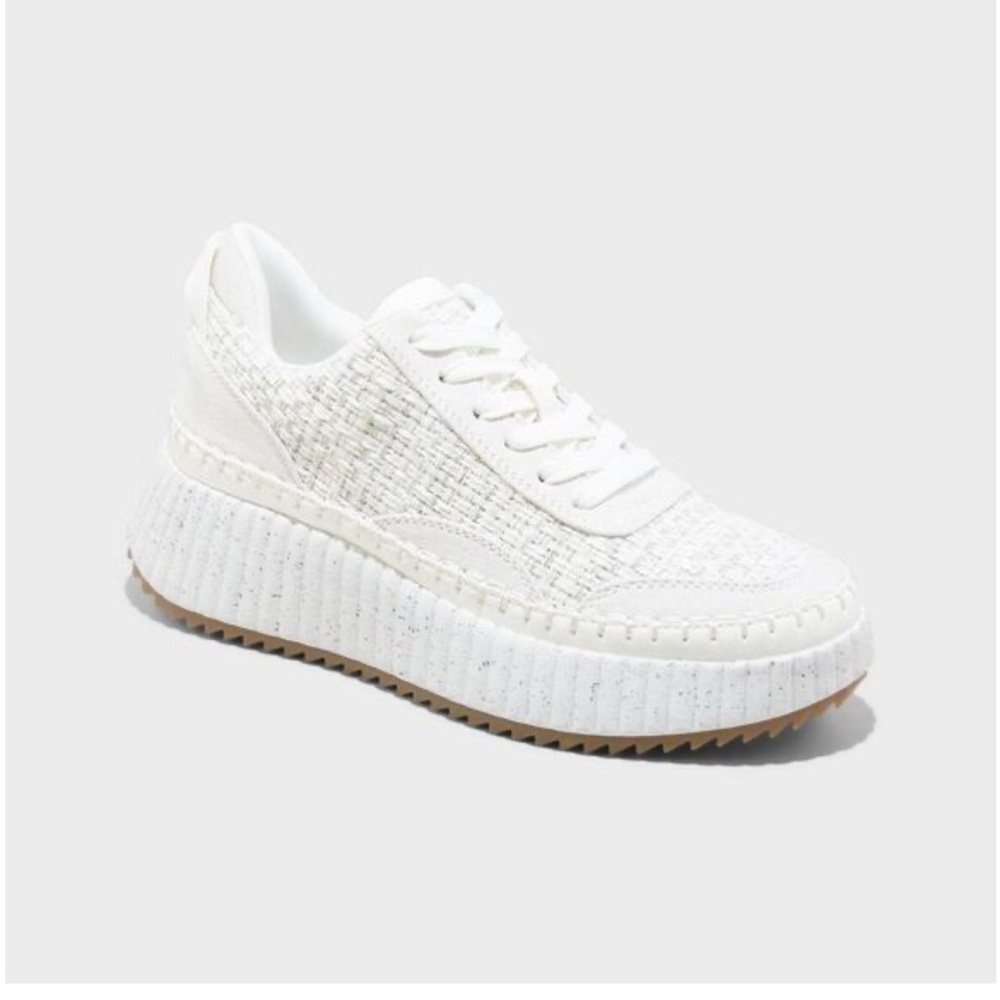 NWT | Universal Thread persephone White Textured Sneakers | Size 10